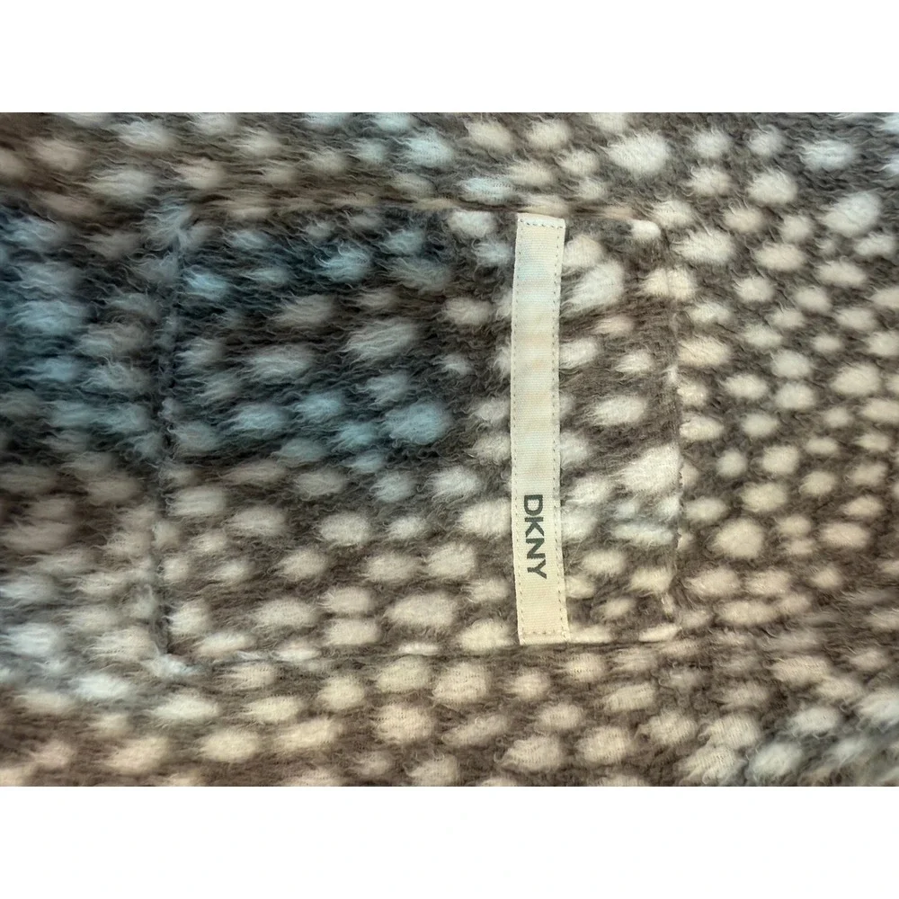 DKNY Womens‎ XL Pajama Set Grey White Animal Print Fleece Long Sleeve Pants 2pc